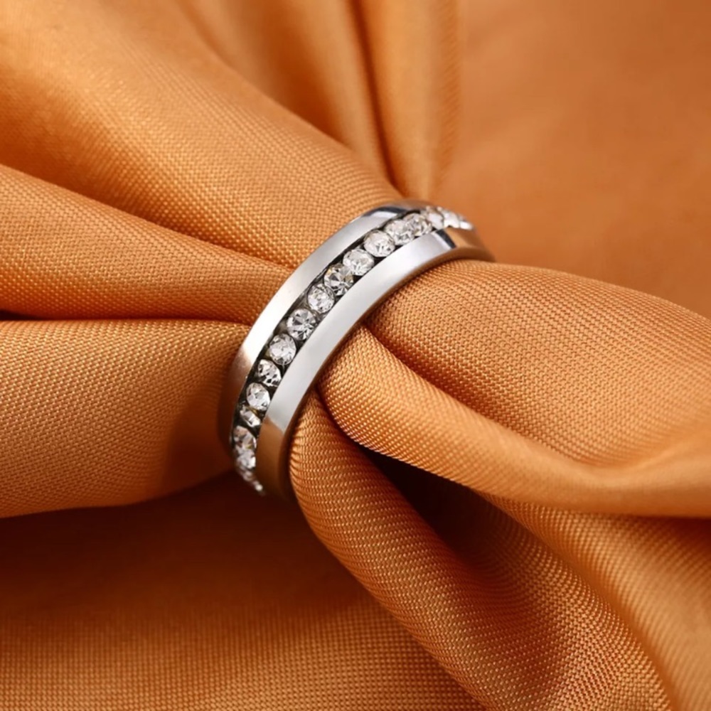 Men/Women Stainless Steel Ring Titanium Band - Picture 5 of 7